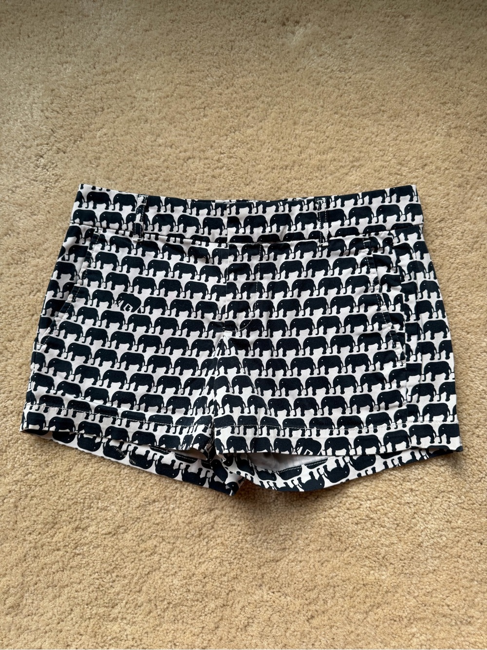 Banana Republic Milly Women's Blue & White Elephant Chino Shorts - 2P - VGUC